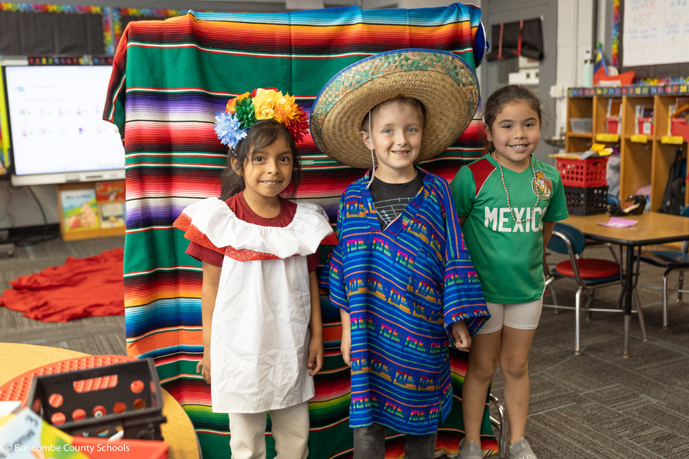 Students dressed in traditional attire from Mexico. 