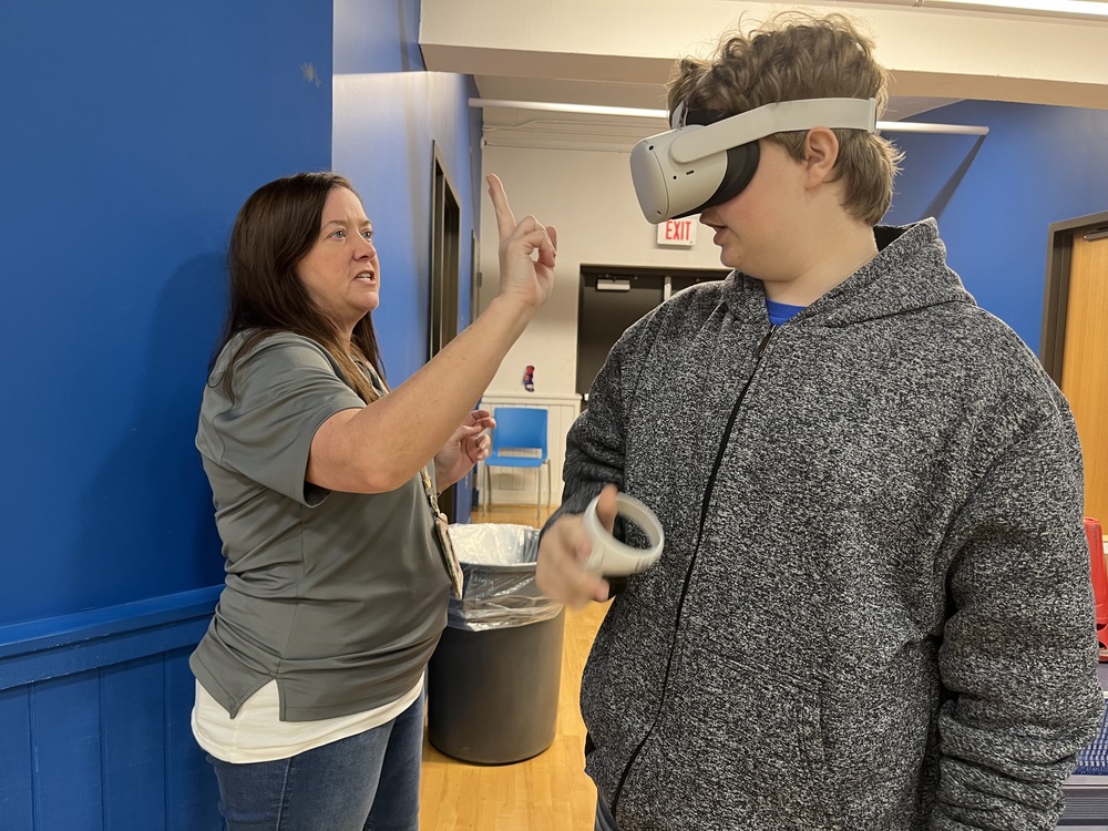 CHS students explore VR