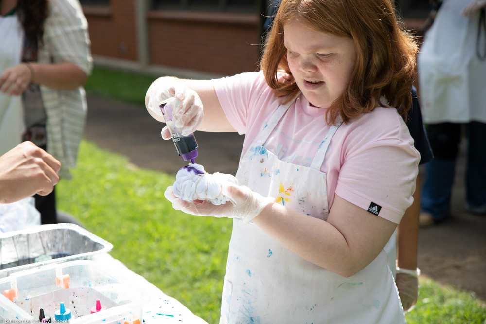 Tie Dye Meets Science At Reynolds Middle Buncombe County Schools Tie Dye Meets Science At Reynolds Middle Buncombe County Schools