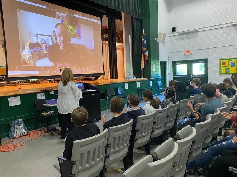 Students meeting via Zoom with Darryl McDaniels